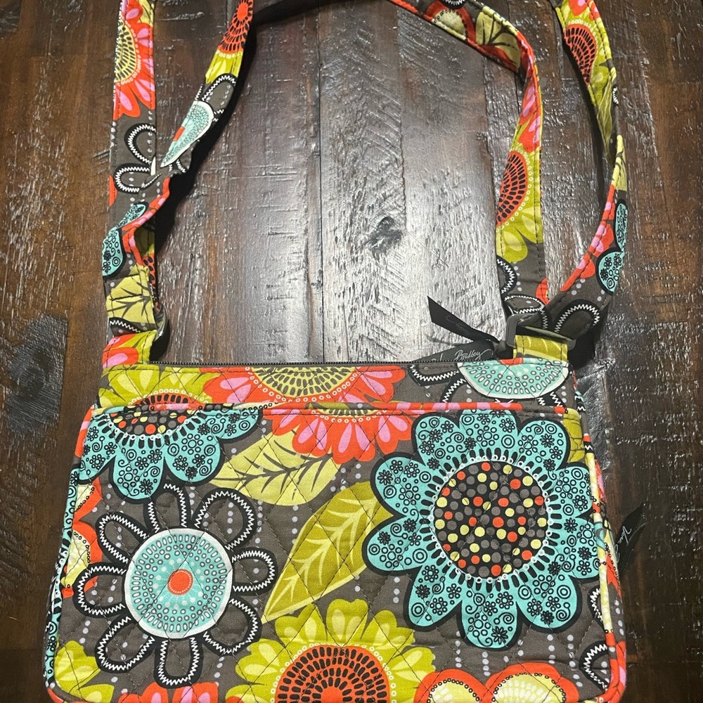 Vera Bradley small crossbody bag (little hipster) new without tags.